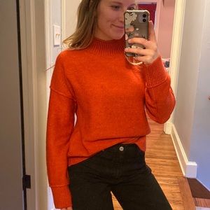 Universal threads Sweater